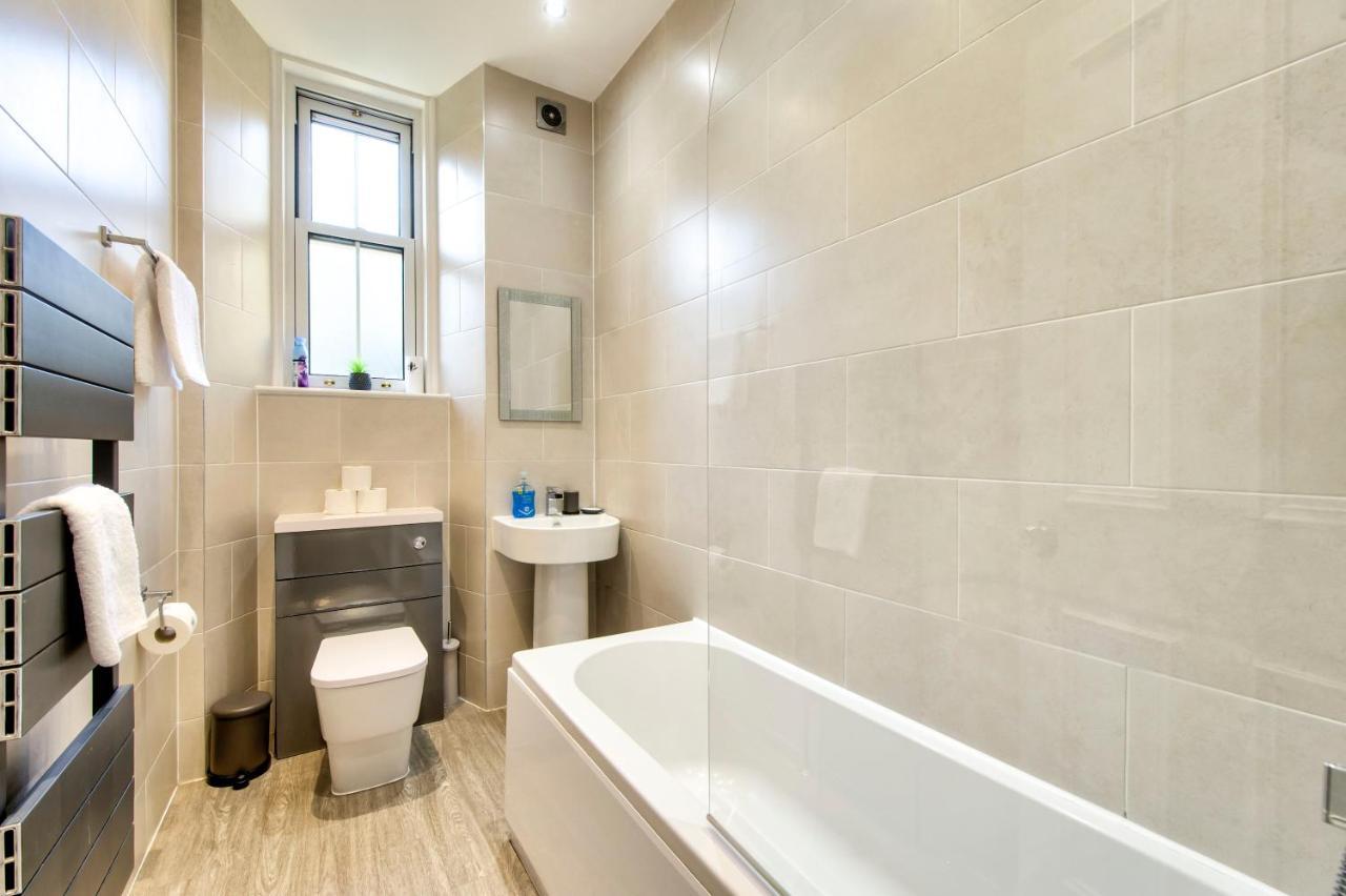 Apartment Sleeps 6 Free Parking Edinburgh