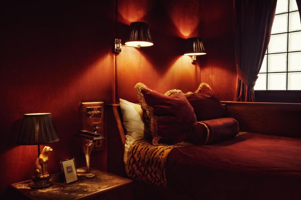 House Of Gods Royal Mile 4*