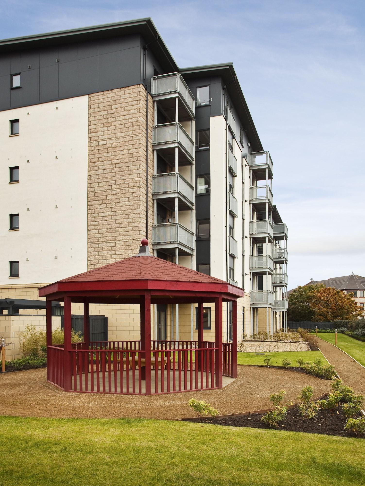 Oakhill Apartment *