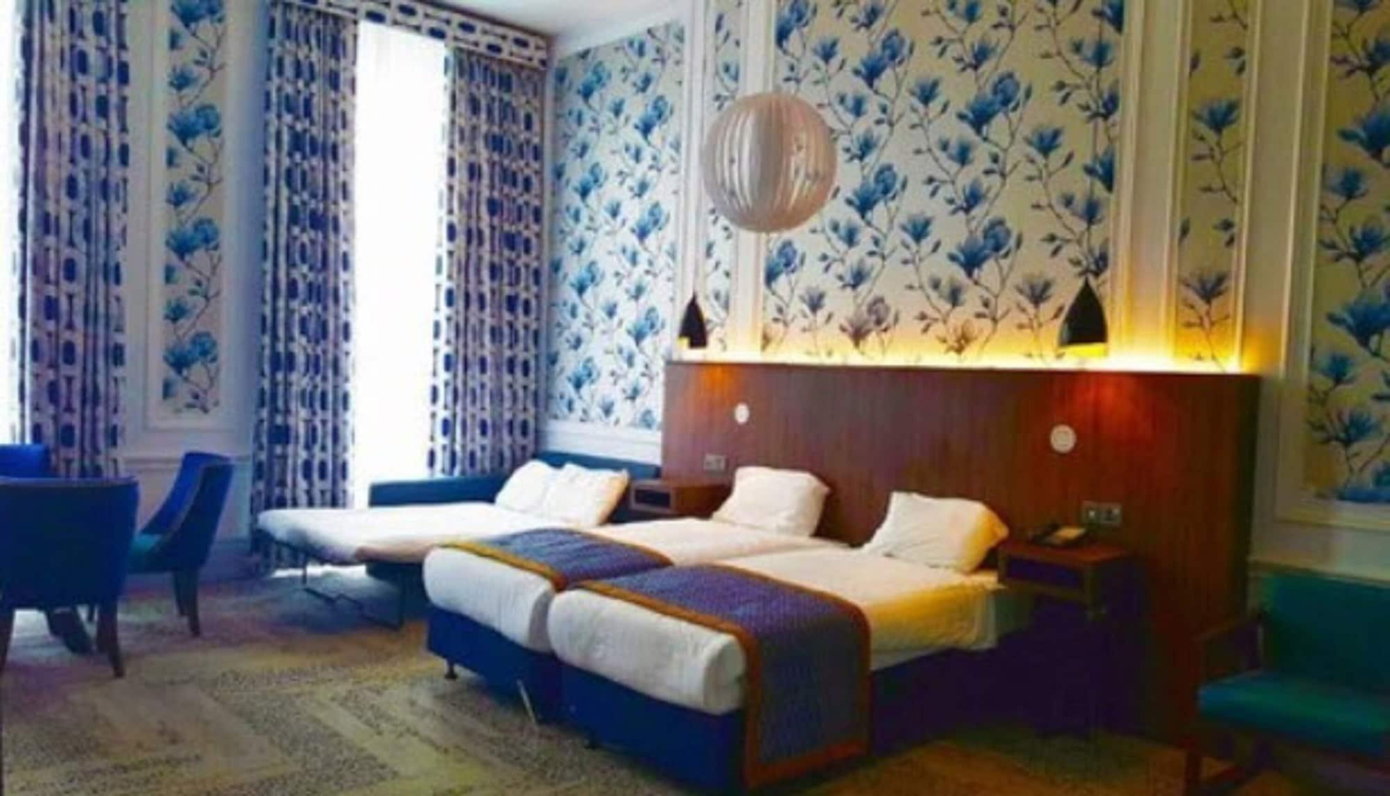Cairn & Aparthotel EDI