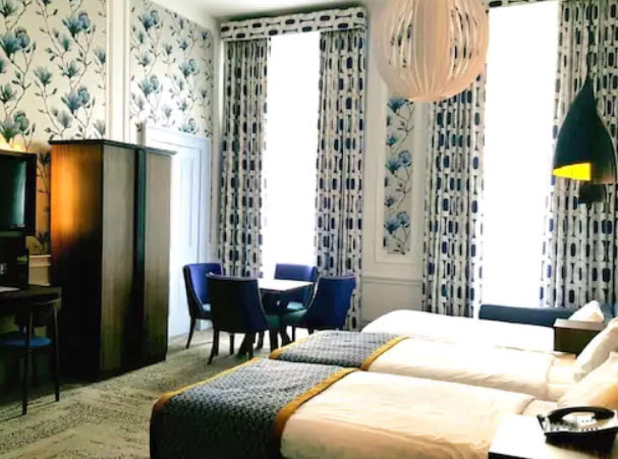 Aparthotel Cairn & 3*
