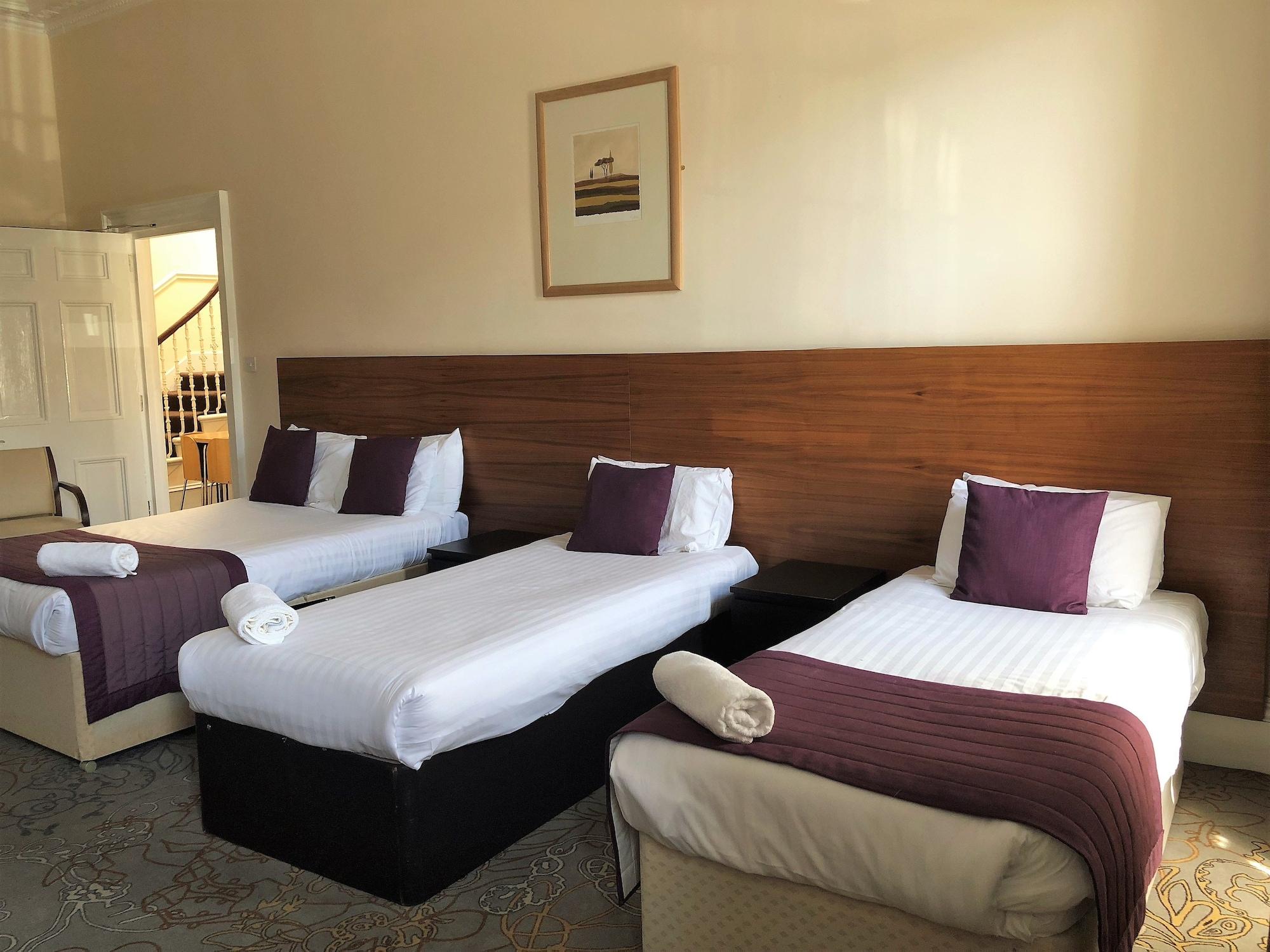 Cairn & Aparthotel EDI
