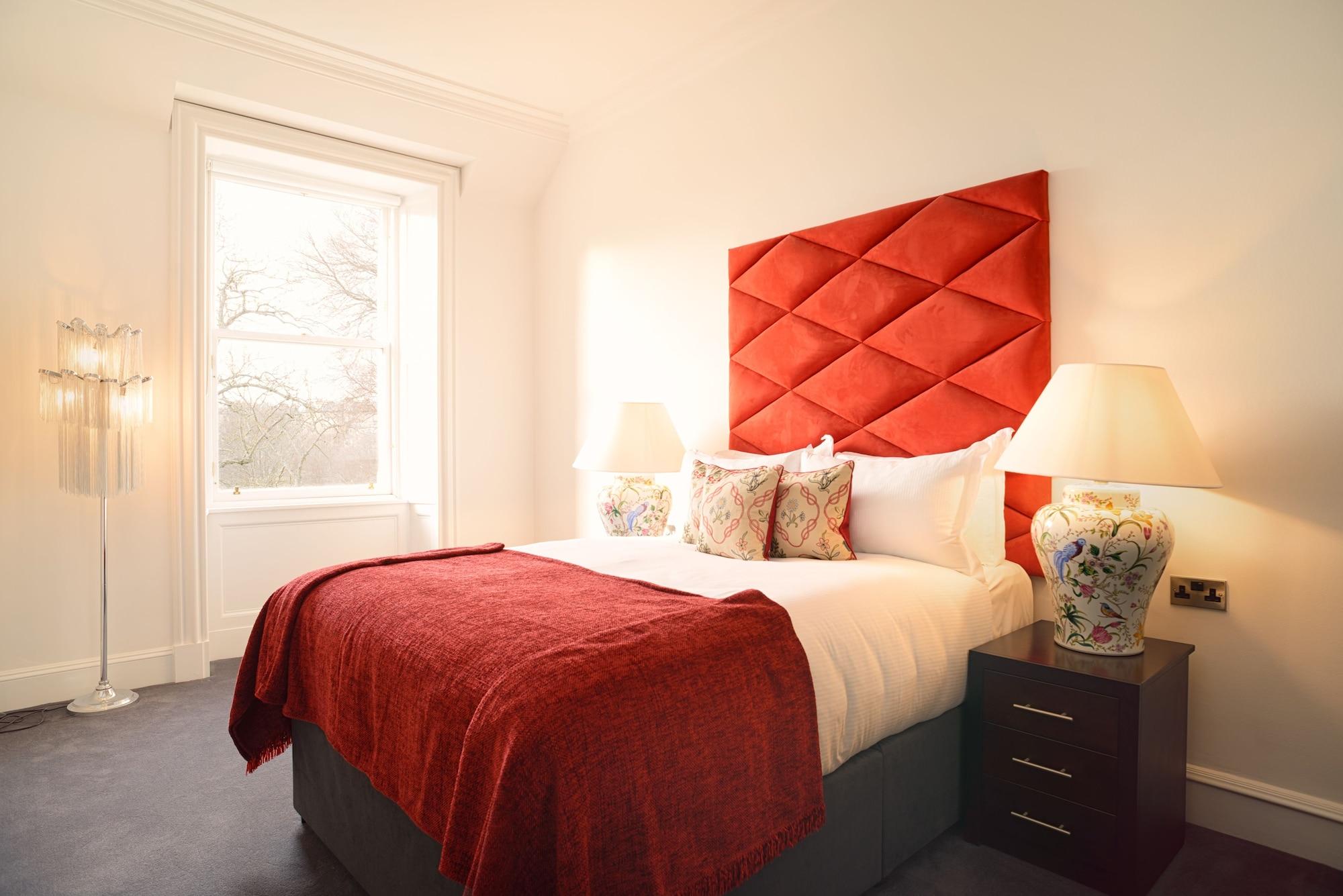 Black Ivy 4* Edinburgh