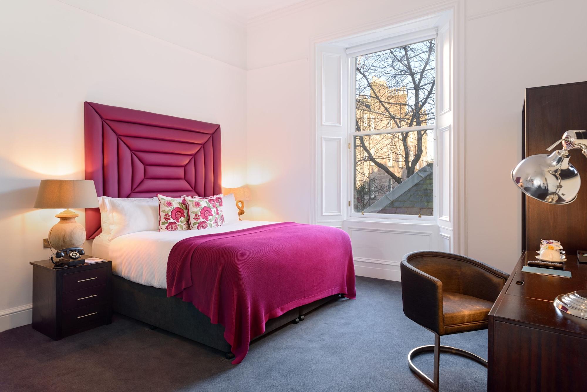 Black Ivy Hotel 4*