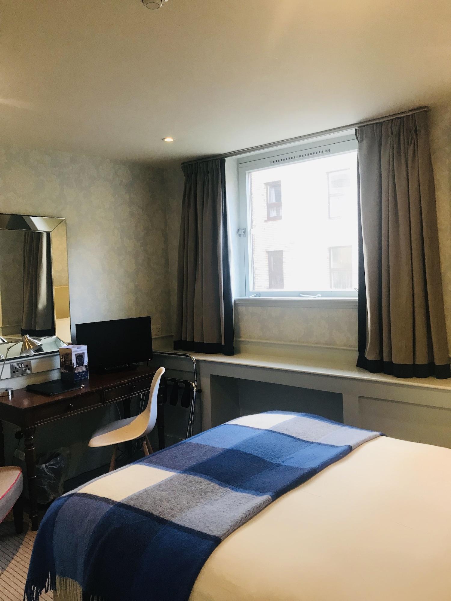 Brooks Hotel