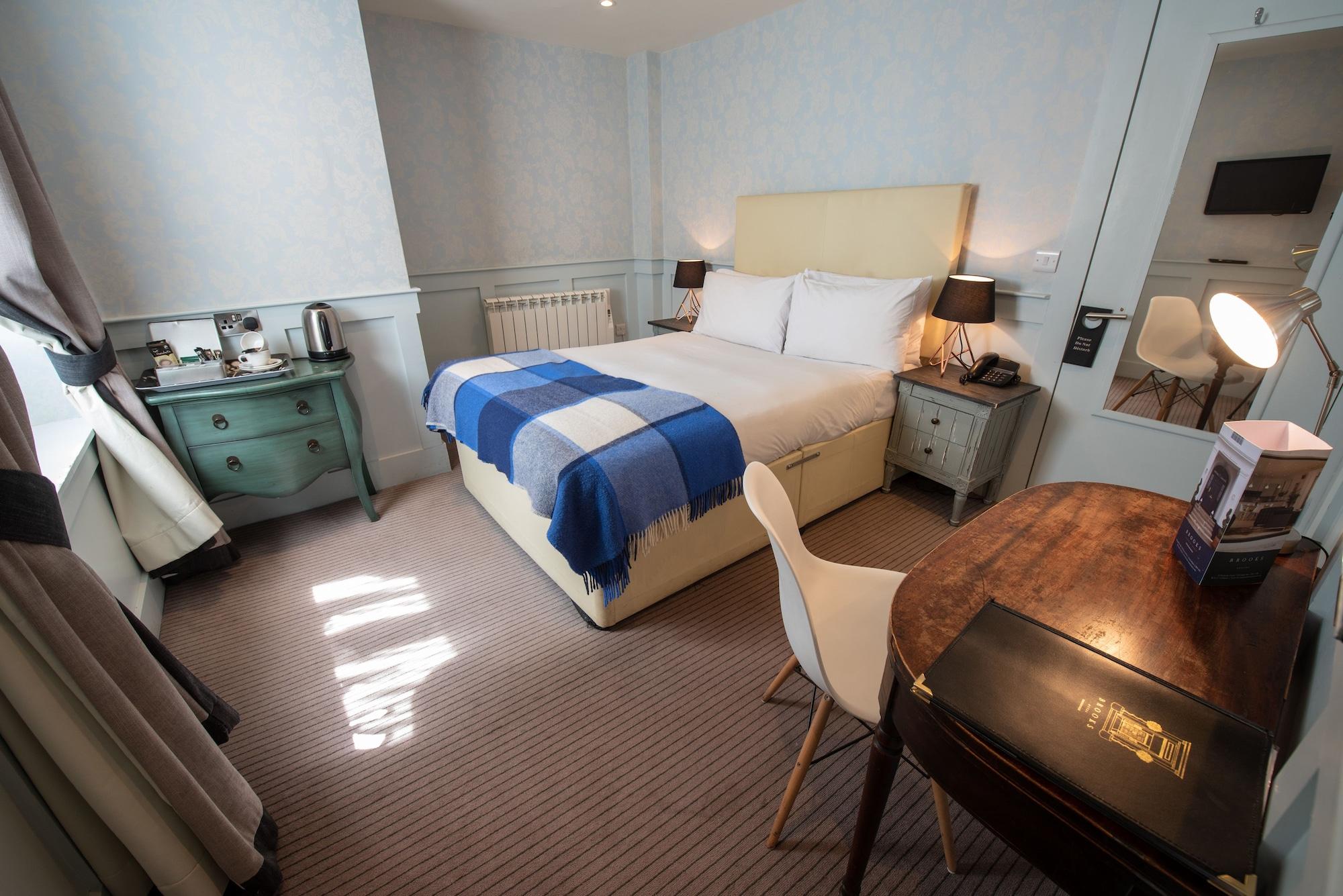 Hotel Brooks 3*
