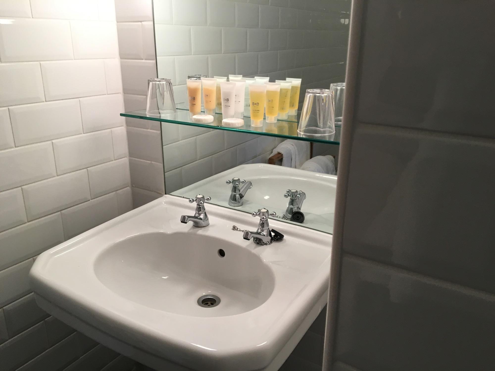 B+B Edinburgh 4* Edinburgh