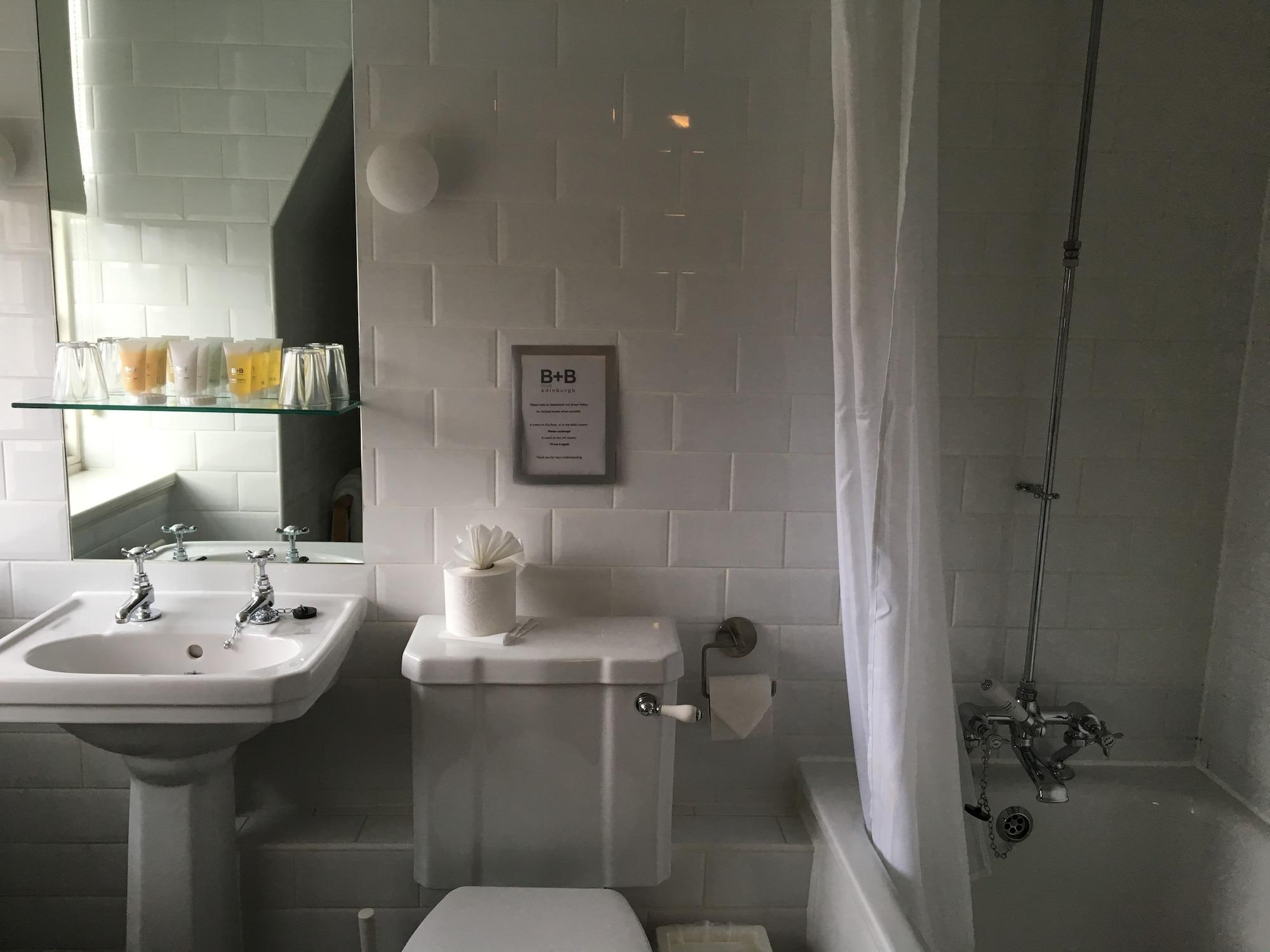 Hotel B+B Edinburgh 4*