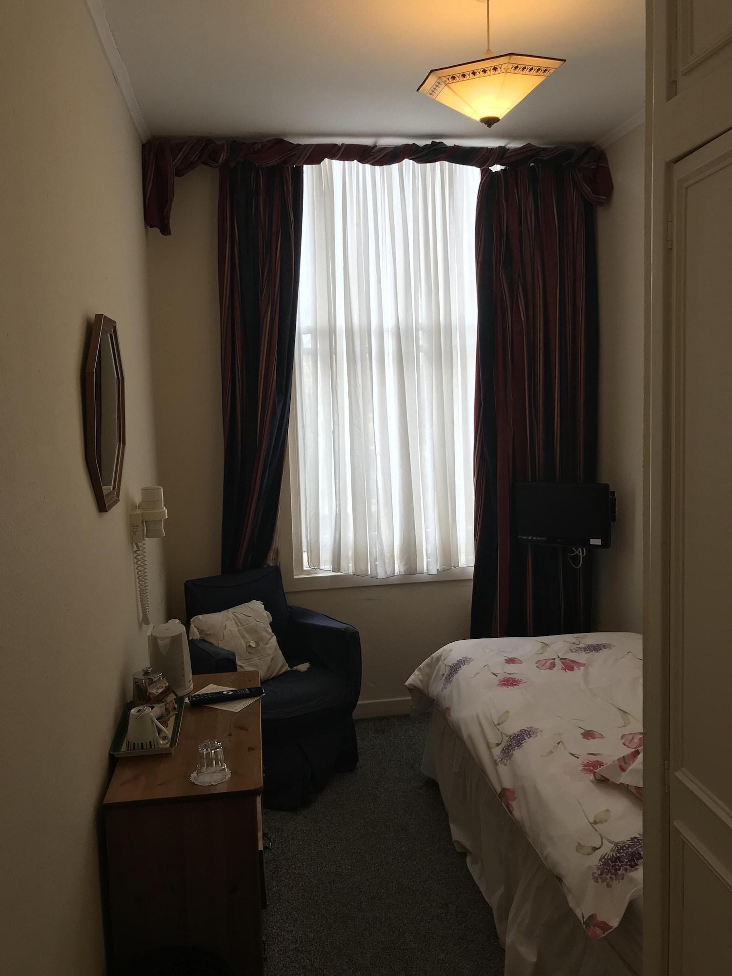Guest house Dorstan House 3*
