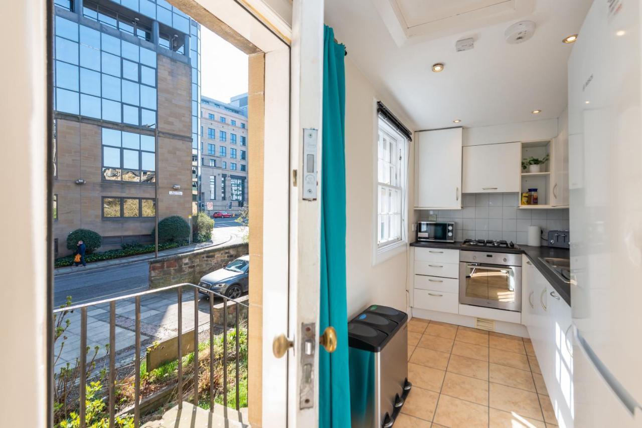 Lovely 3 Bed In Apartment Edinburgh