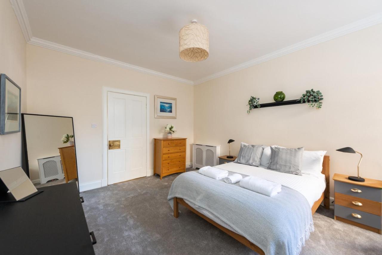 Lovely 3 Bed In Apartment Edinburgh