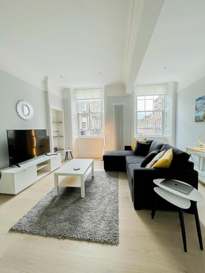 Modern & Spacious 1 Bed Apt, West End EDI