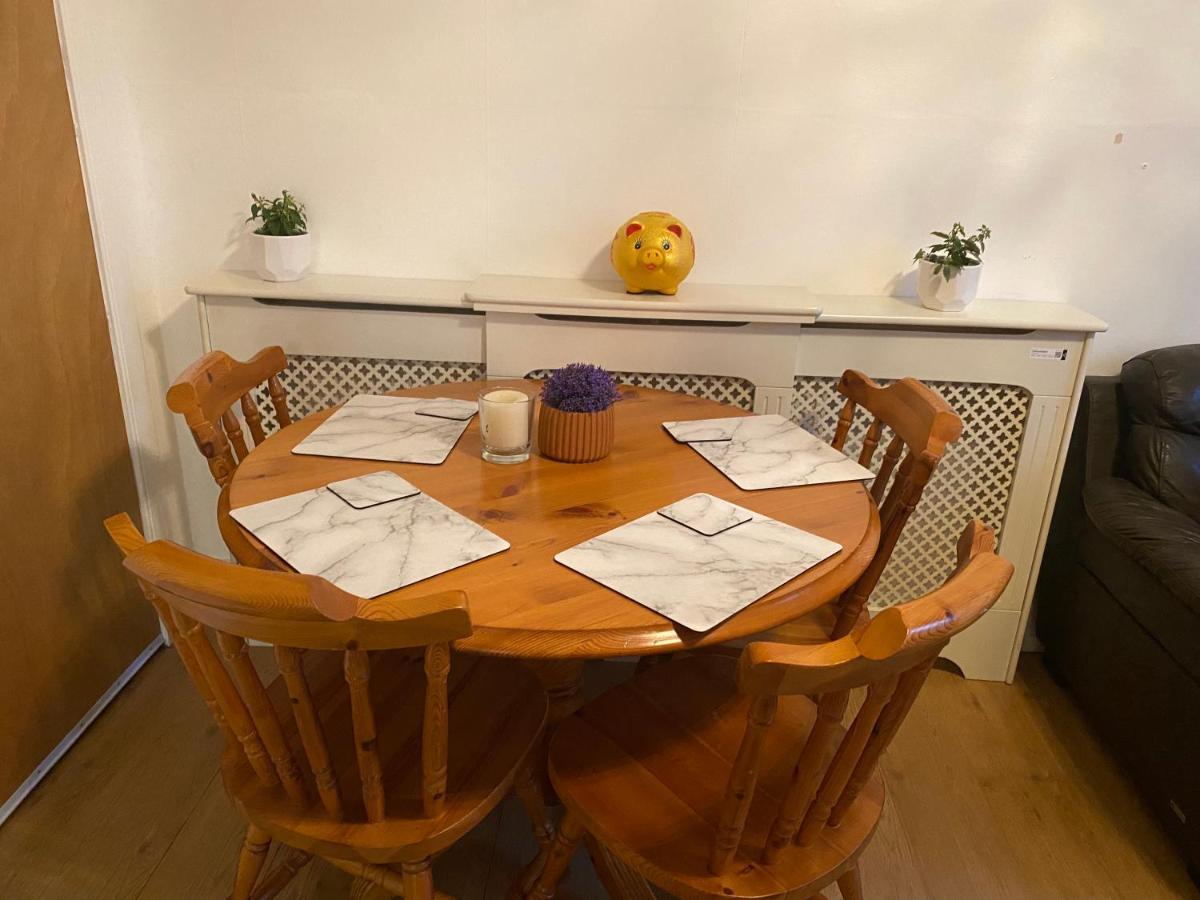 Lovely 2 Bedroom Entire Flat Near Aurther's Seat Apartment *