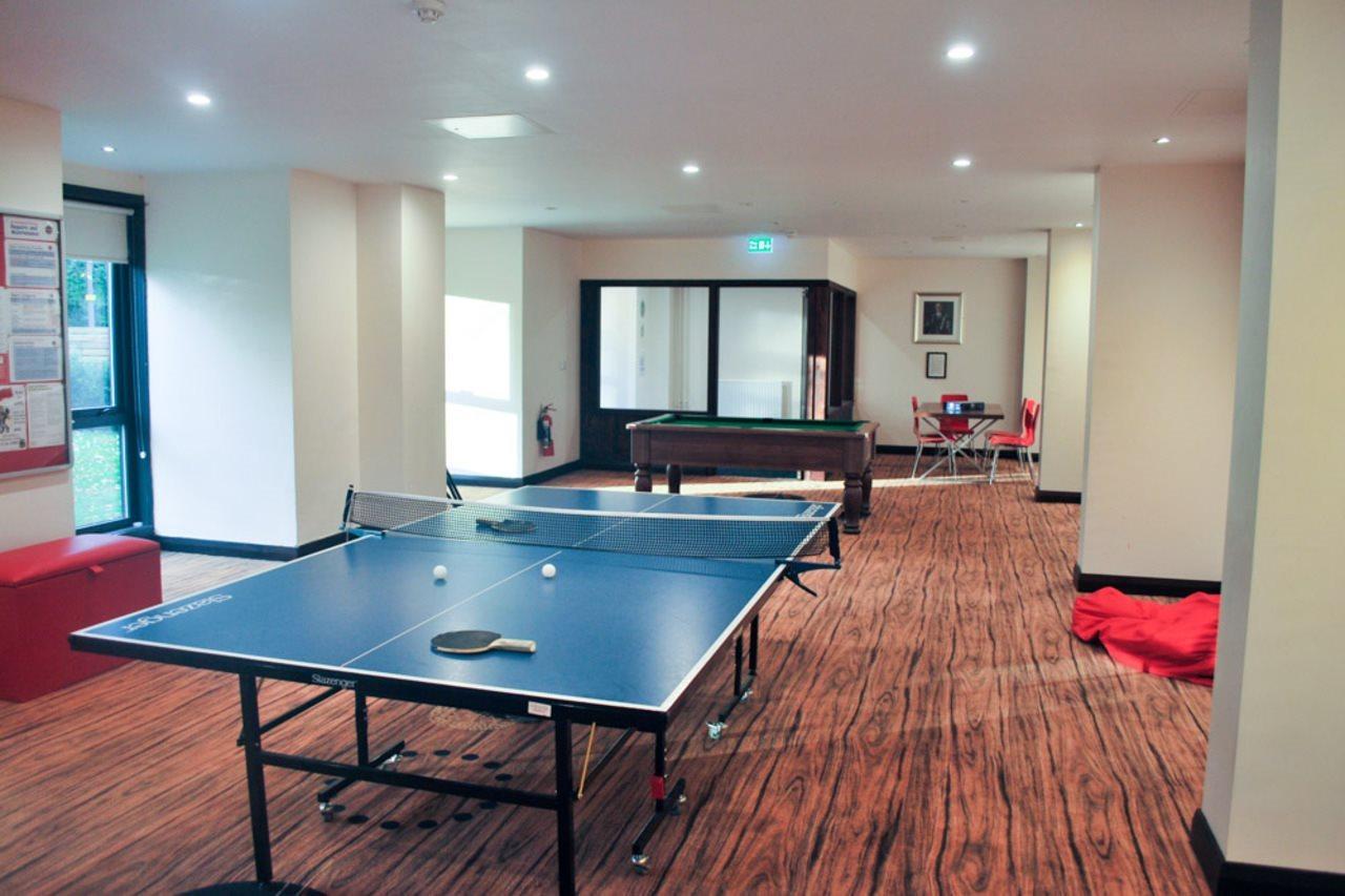 First Holland House Hotel 2*