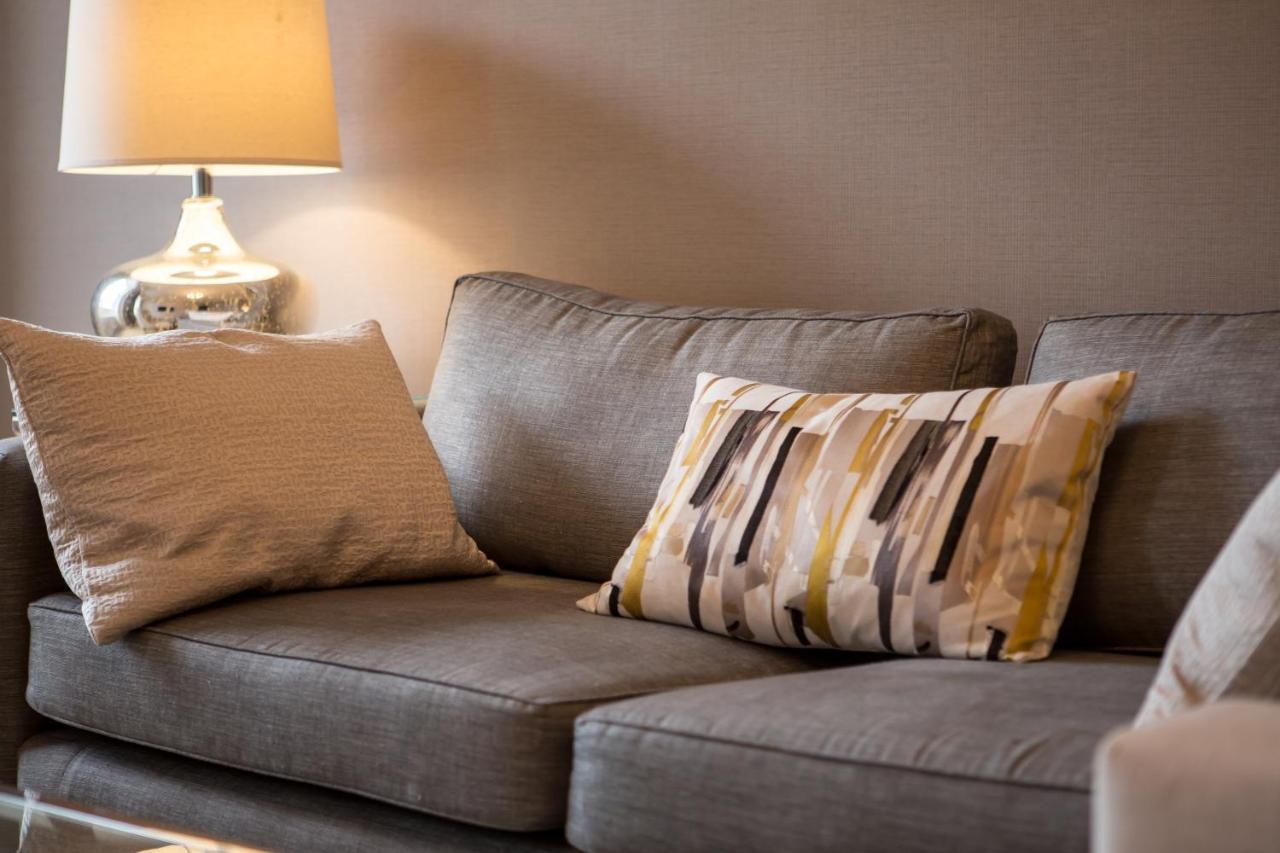 Apartment Exclusive 2 Bed, Free Private Parking, In West End EDI