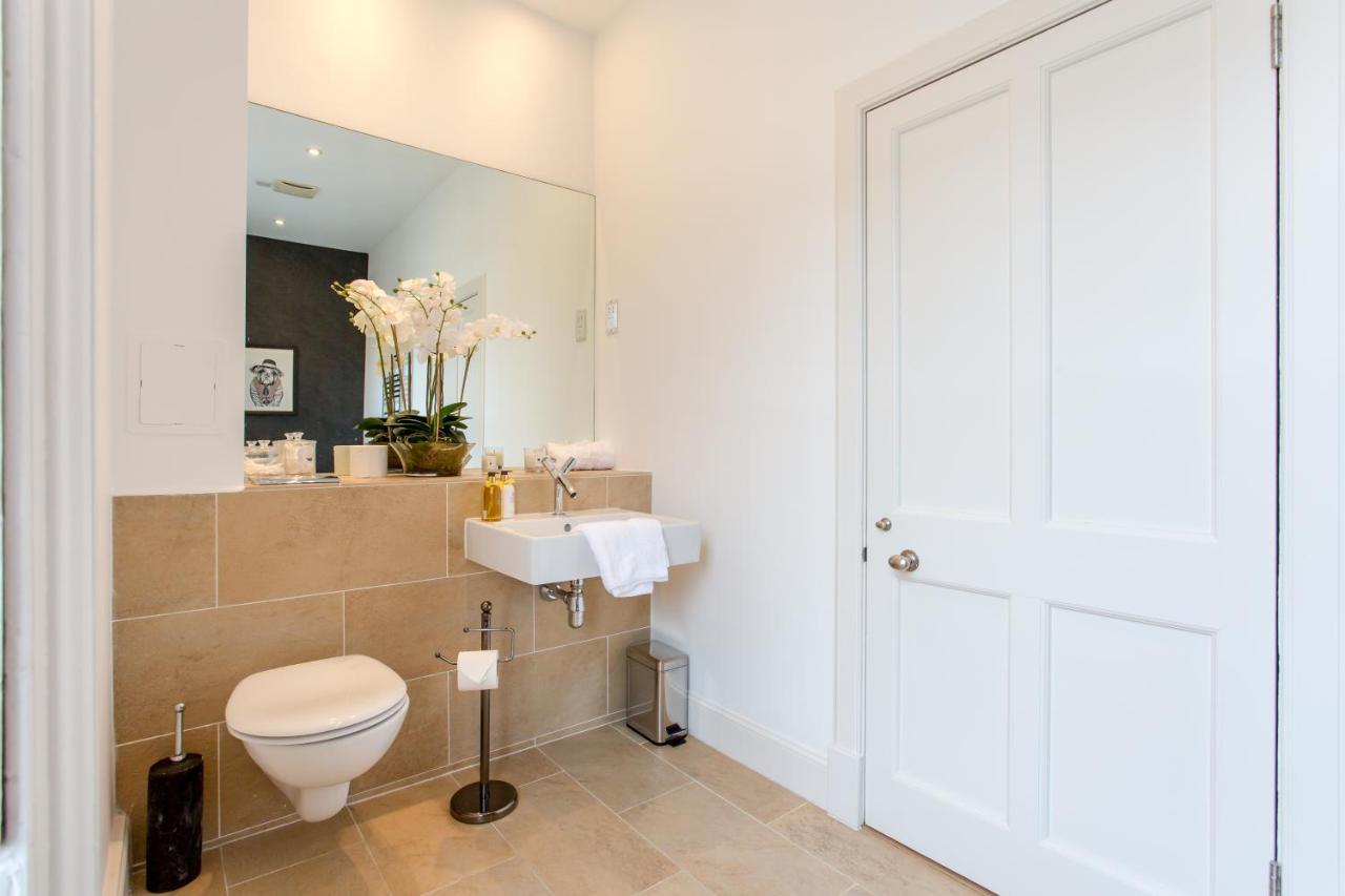 Exclusive 2 Bed, Free Private Parking, In West End EDI