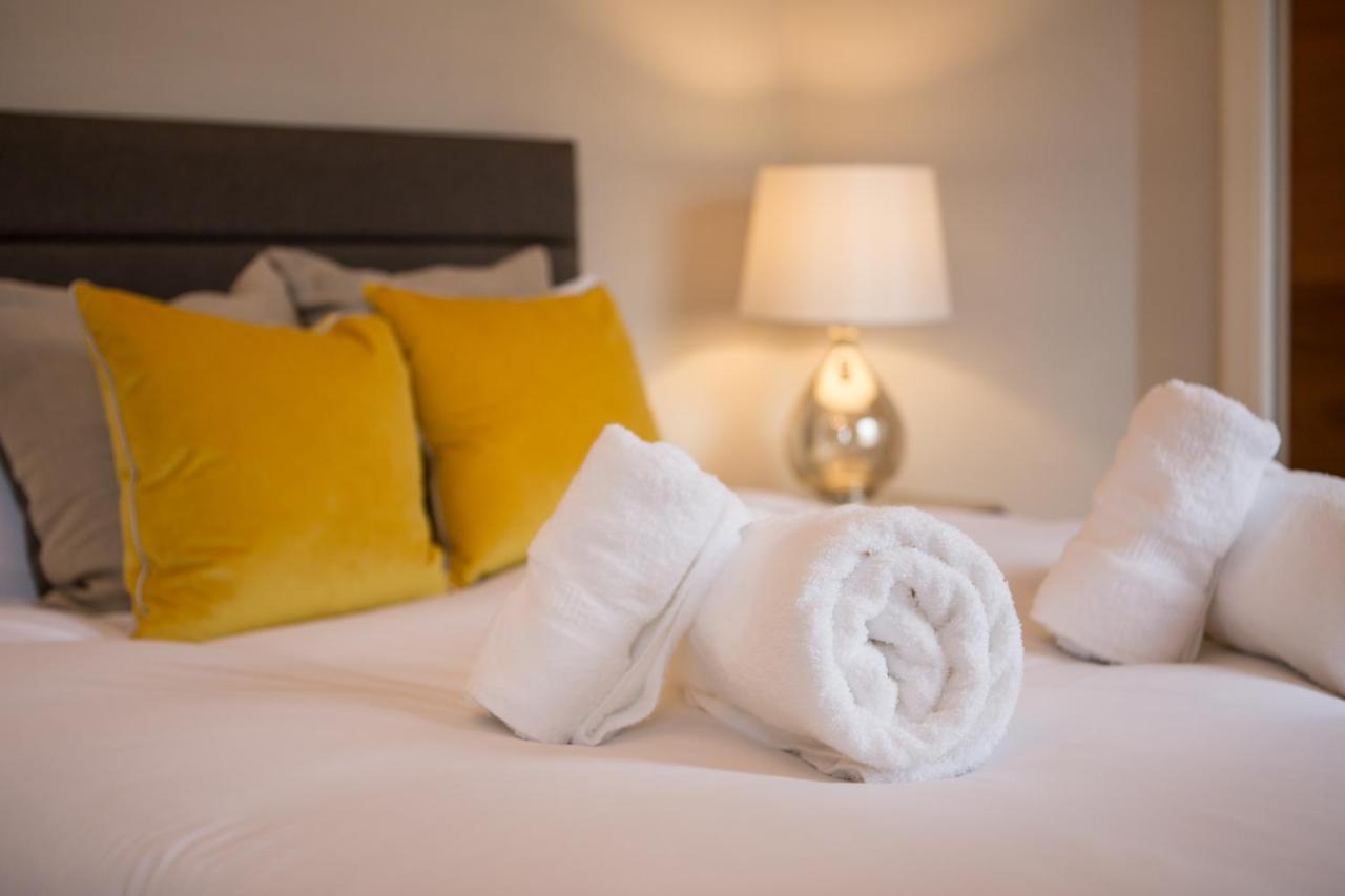 Apartment Exclusive 2 Bed, Free Private Parking, In West End EDI