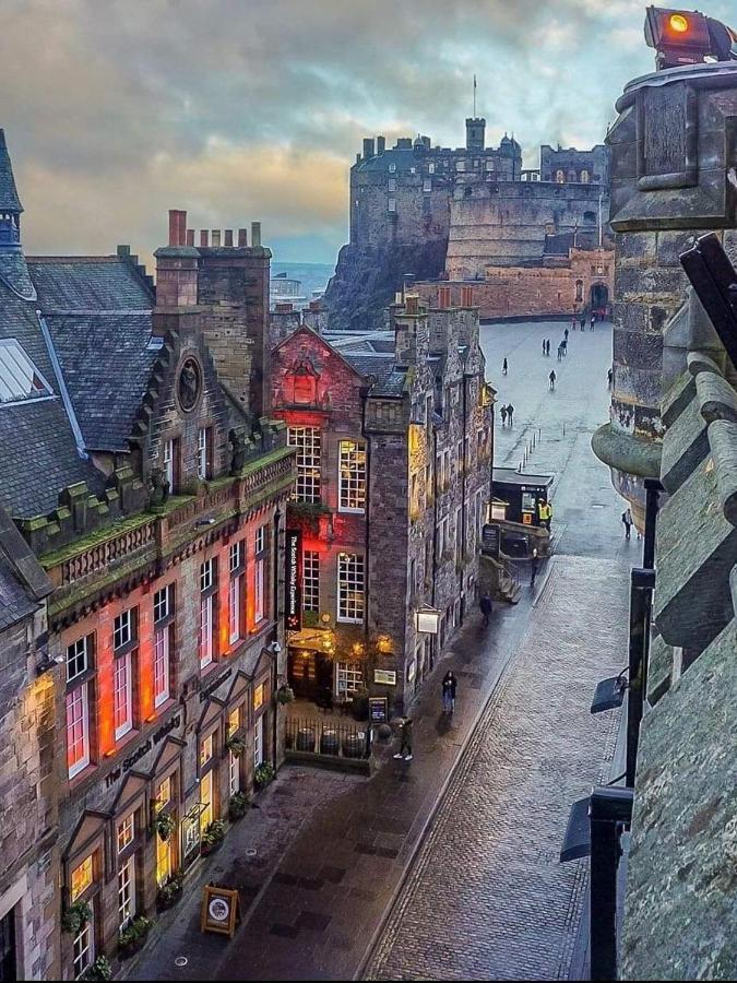 Stunning 2 Bedroom Georgian * Edinburgh