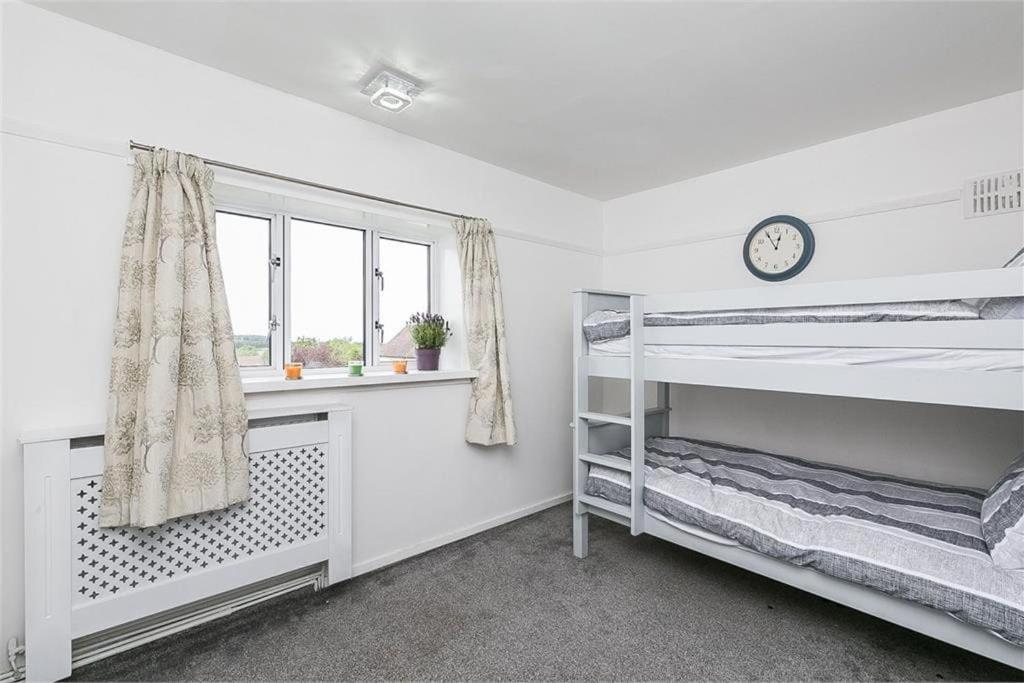 Holiday home Dreghorn House 4 Bedrooms 3 Toilets 3 Reception Free Parking 233 Mbp Wifi *