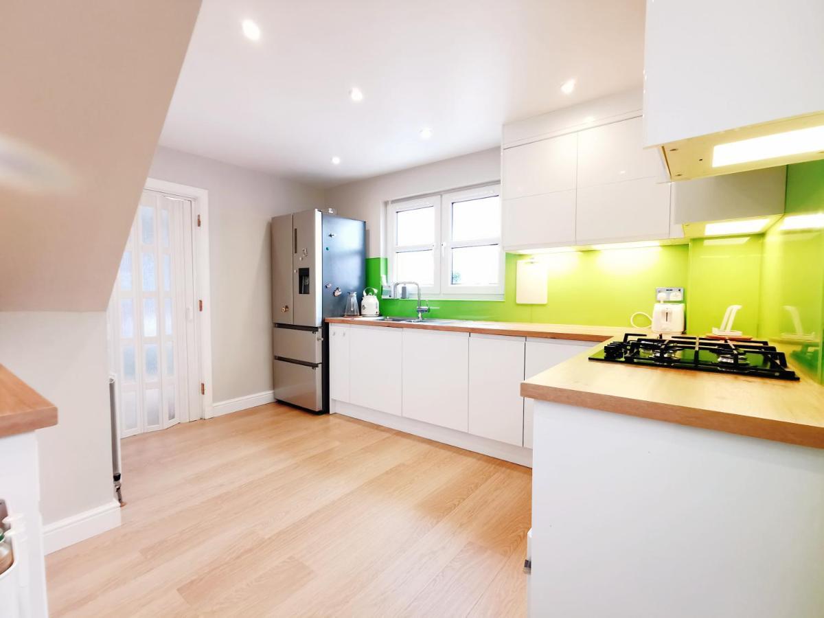 Homestay Modern And Spacious Double&king Bedrooms Both With Private Bathrooms *