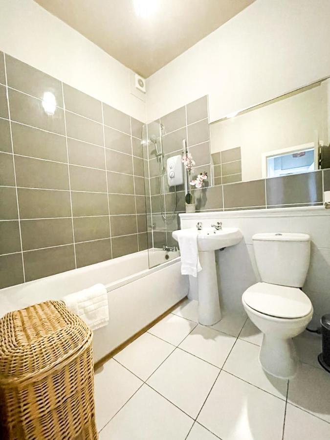 Charming 3 Bed In Old Town Apartment EDI