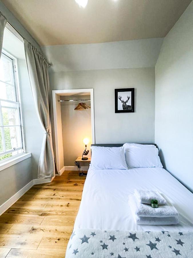 Charming 3 Bed In Old Town Apartment EDI