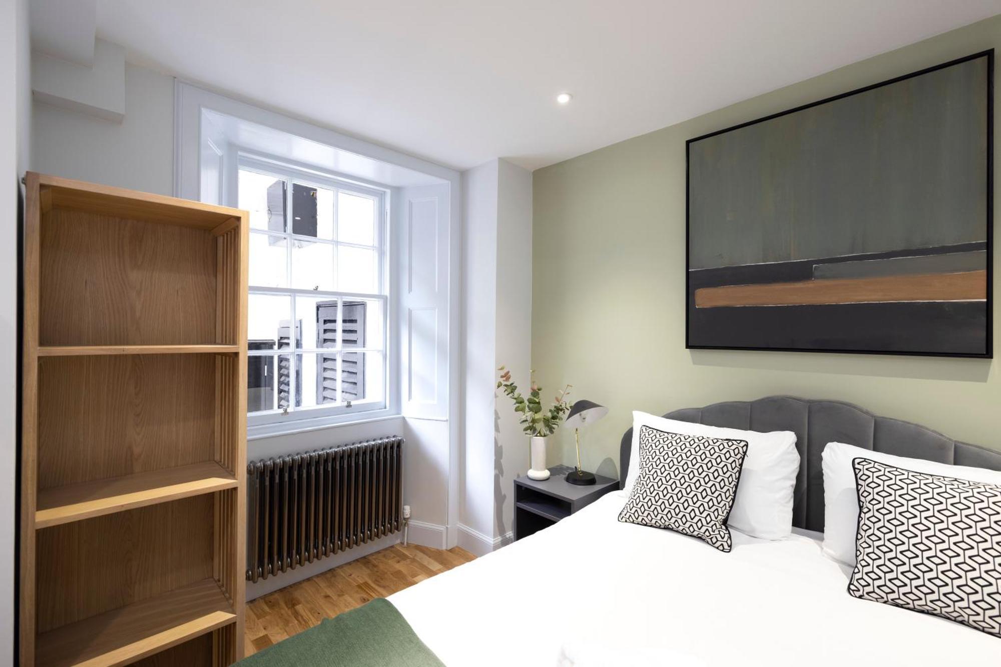 Dragon Luxury Serviced At Alva Street Edinburgh