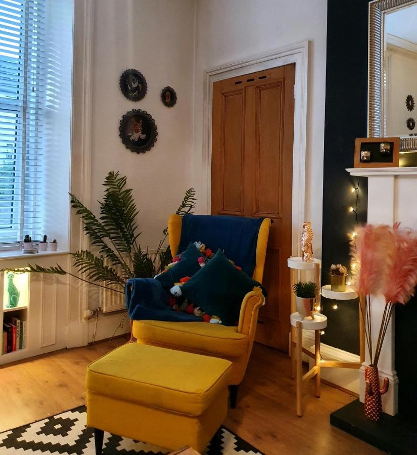 The Flat With The Pink Door Apartment EDI