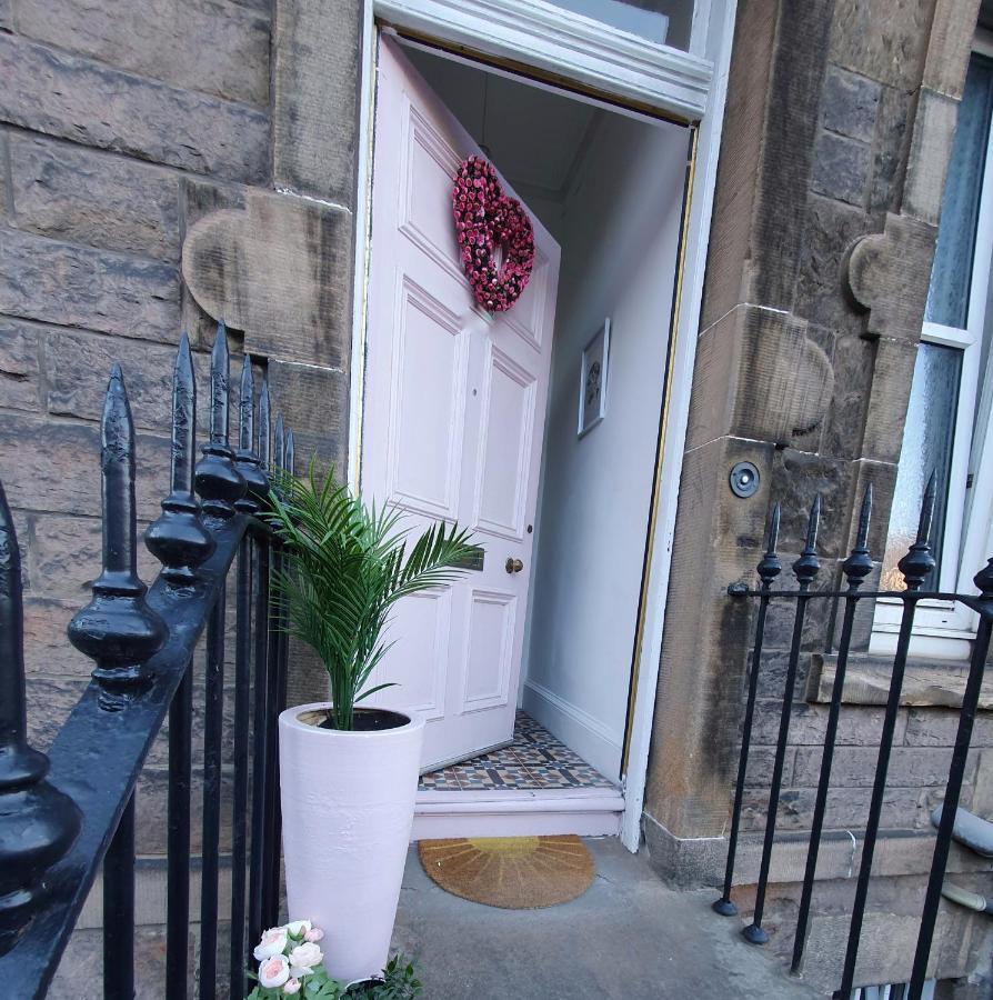 The Flat With The Pink Door Edinburgh