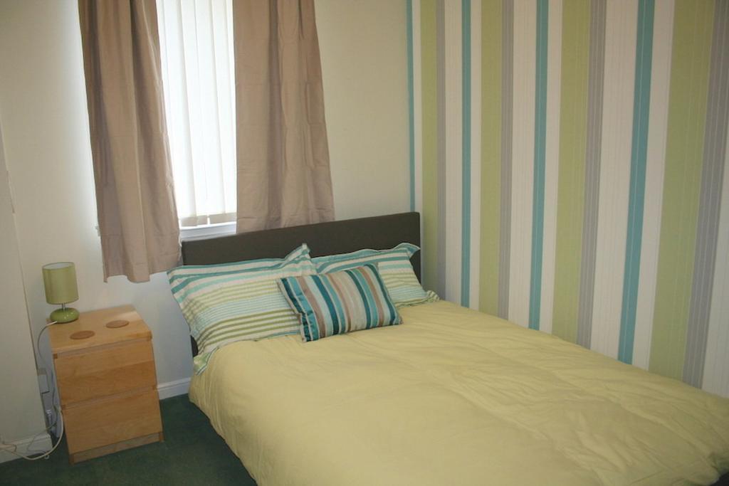 Apartment Bryson Road