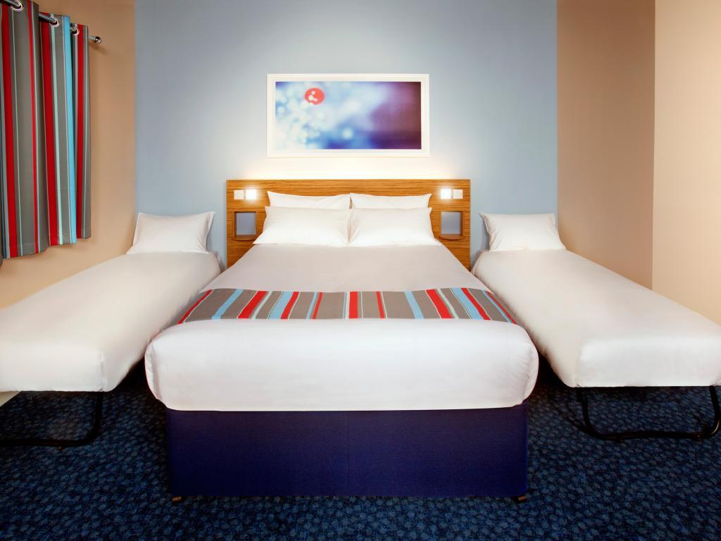 Travelodge 3*