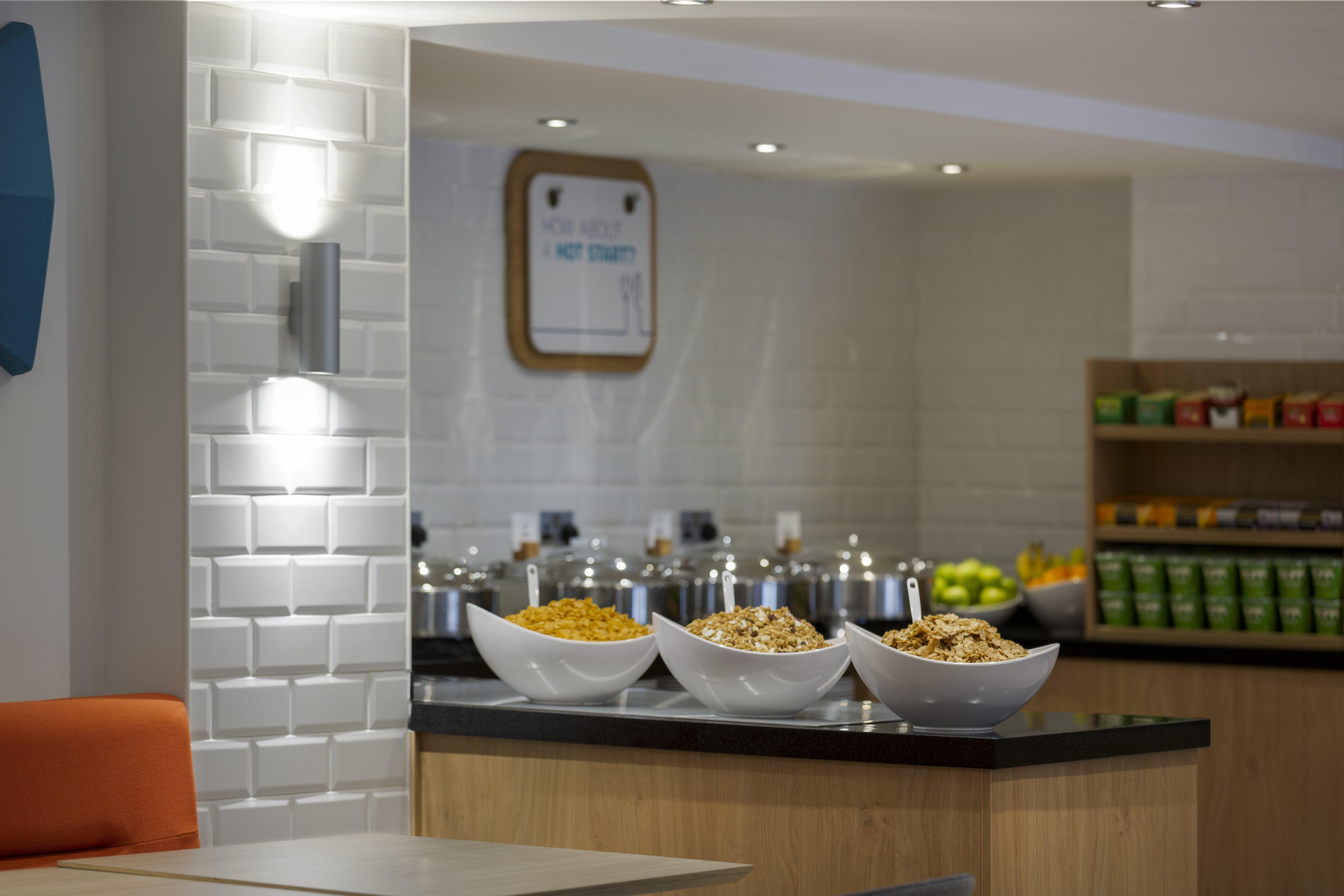 Express Centre By Ihg Hotel