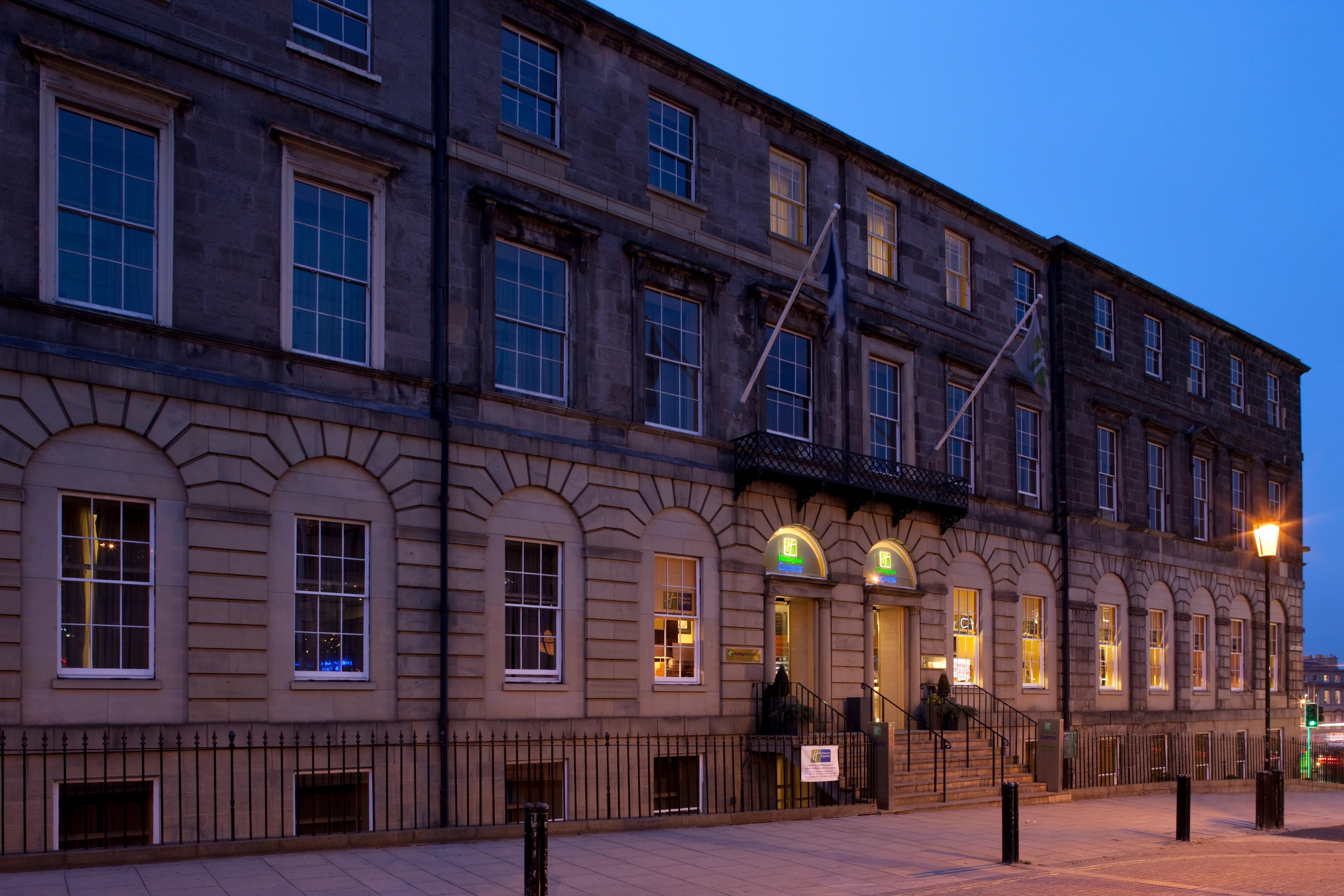 Hotel Express Centre By Ihg