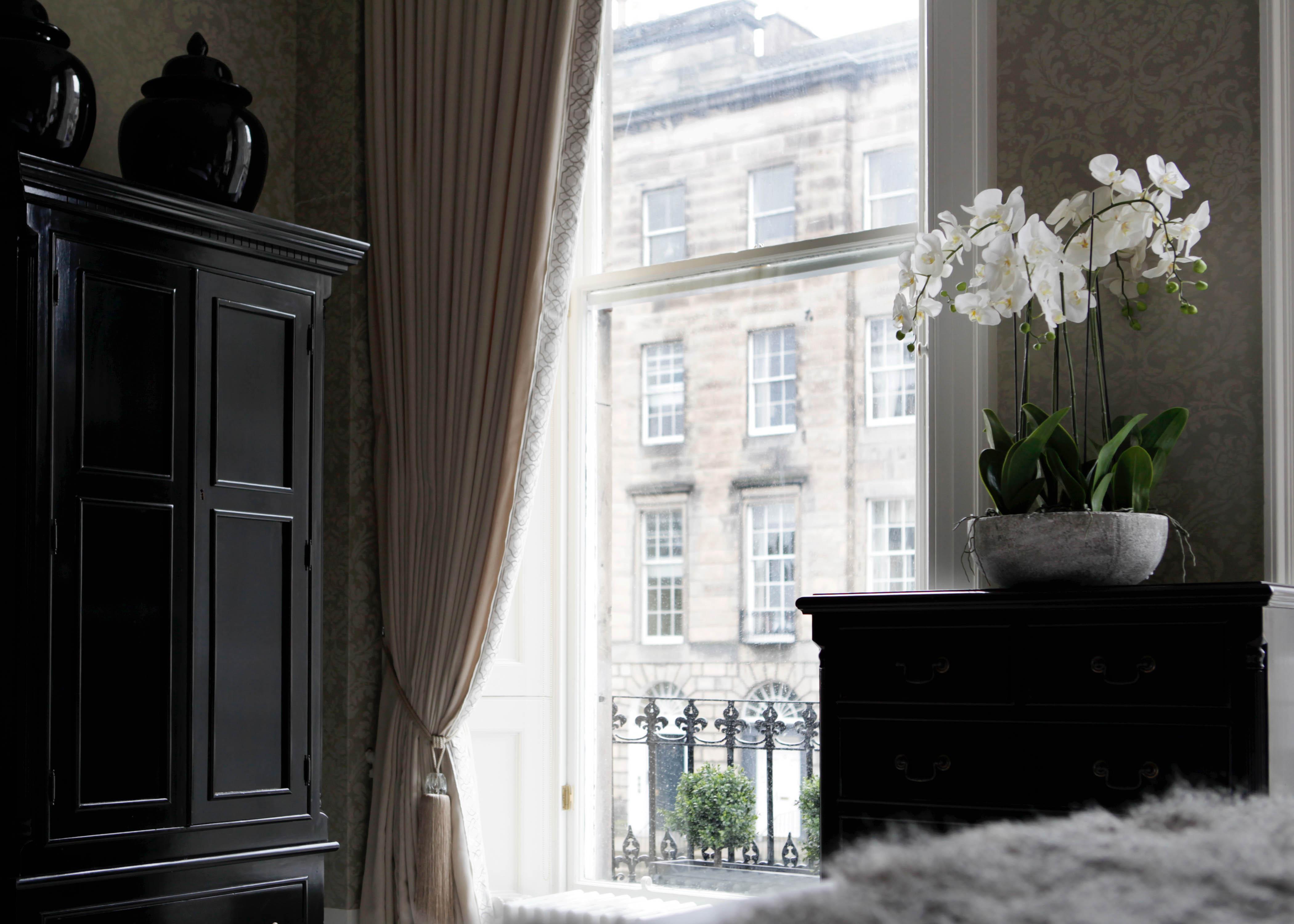 Nira Caledonia Edinburgh