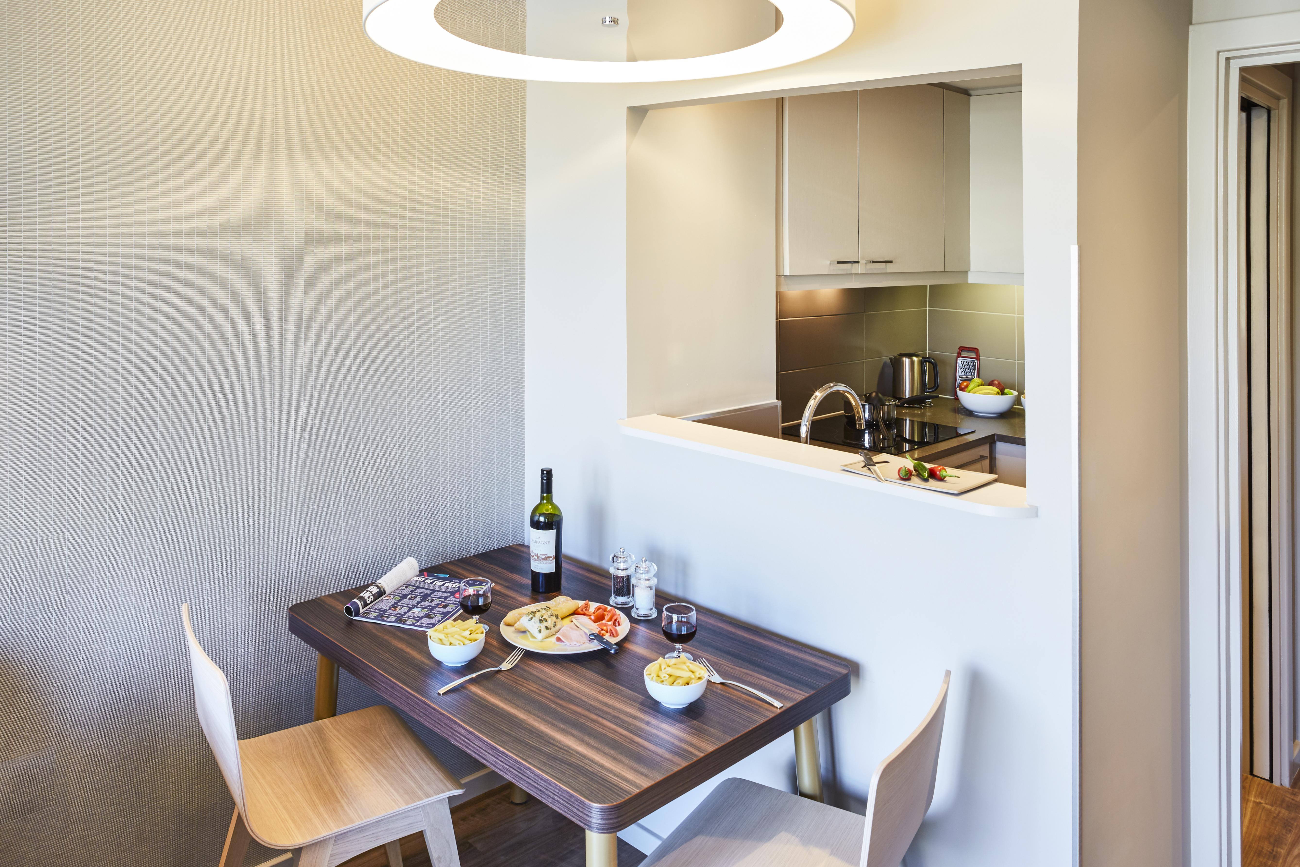 Adagio Royal Mile Aparthotel 4*