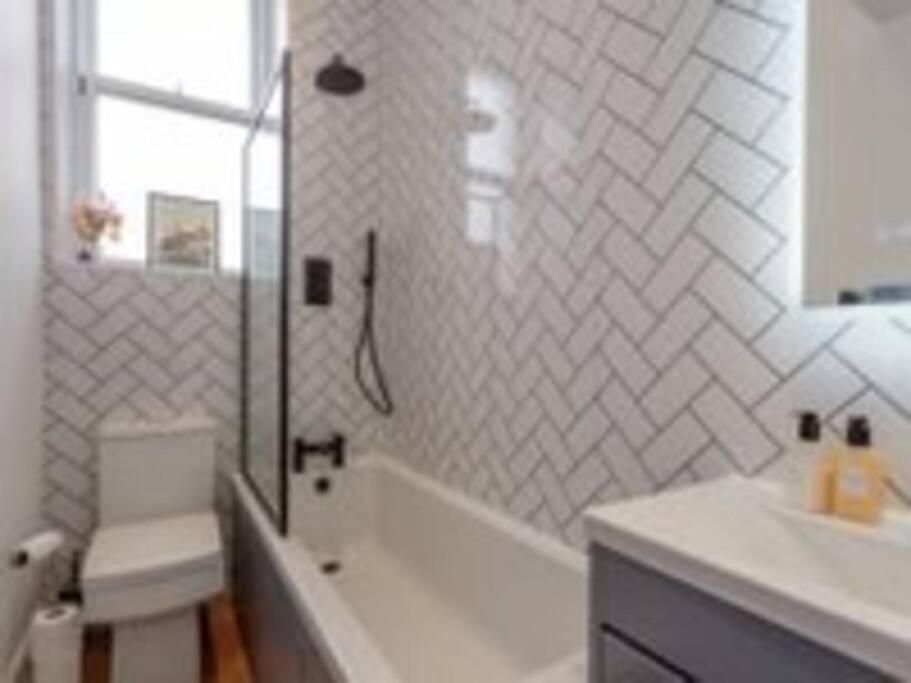 Luxury Apt Close To Meadows, Arthur Seat, Old Town Apartment EDI