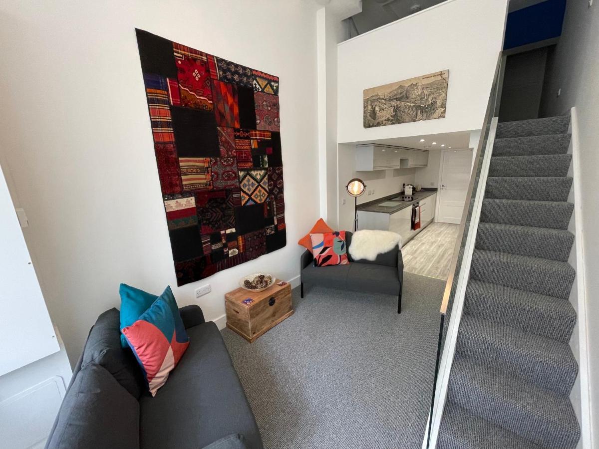 Out Of This World Apartment Edinburgh