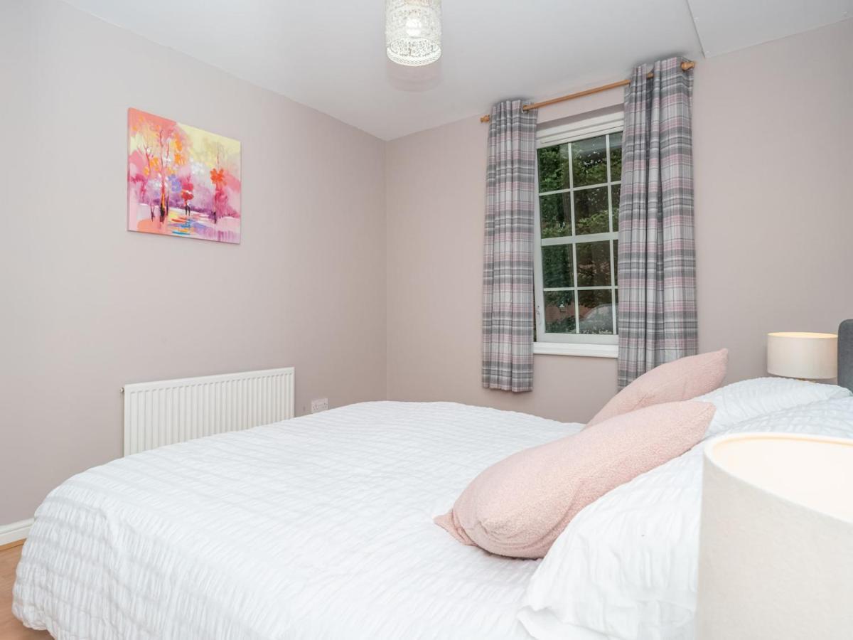 Modern Renovated 2bed Flat With Free Parking * EDI