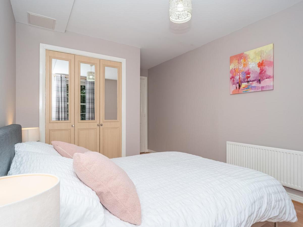 Apartment Modern Renovated 2bed Flat With Free Parking EDI