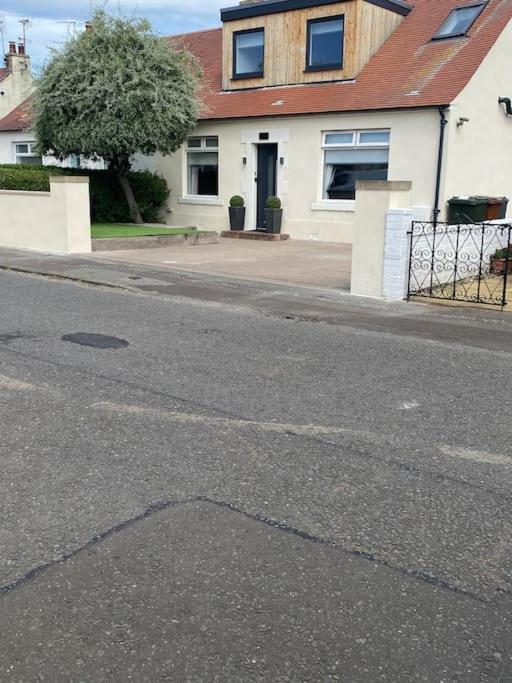 Holiday home Perfect 4 Bedroom 2 Bathroom