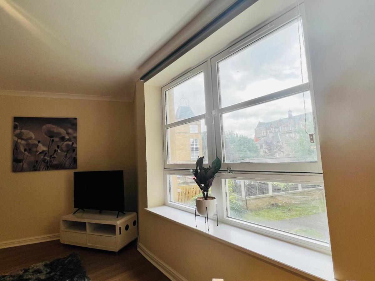 Stunning 2-bed In Free Parking Apartment