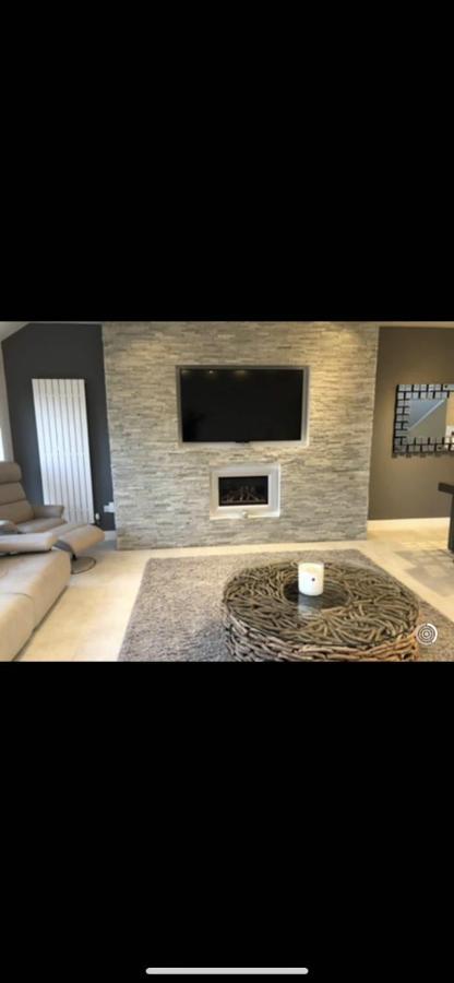 Perfect 4 Bedroom 2 Bathroom Holiday home *
