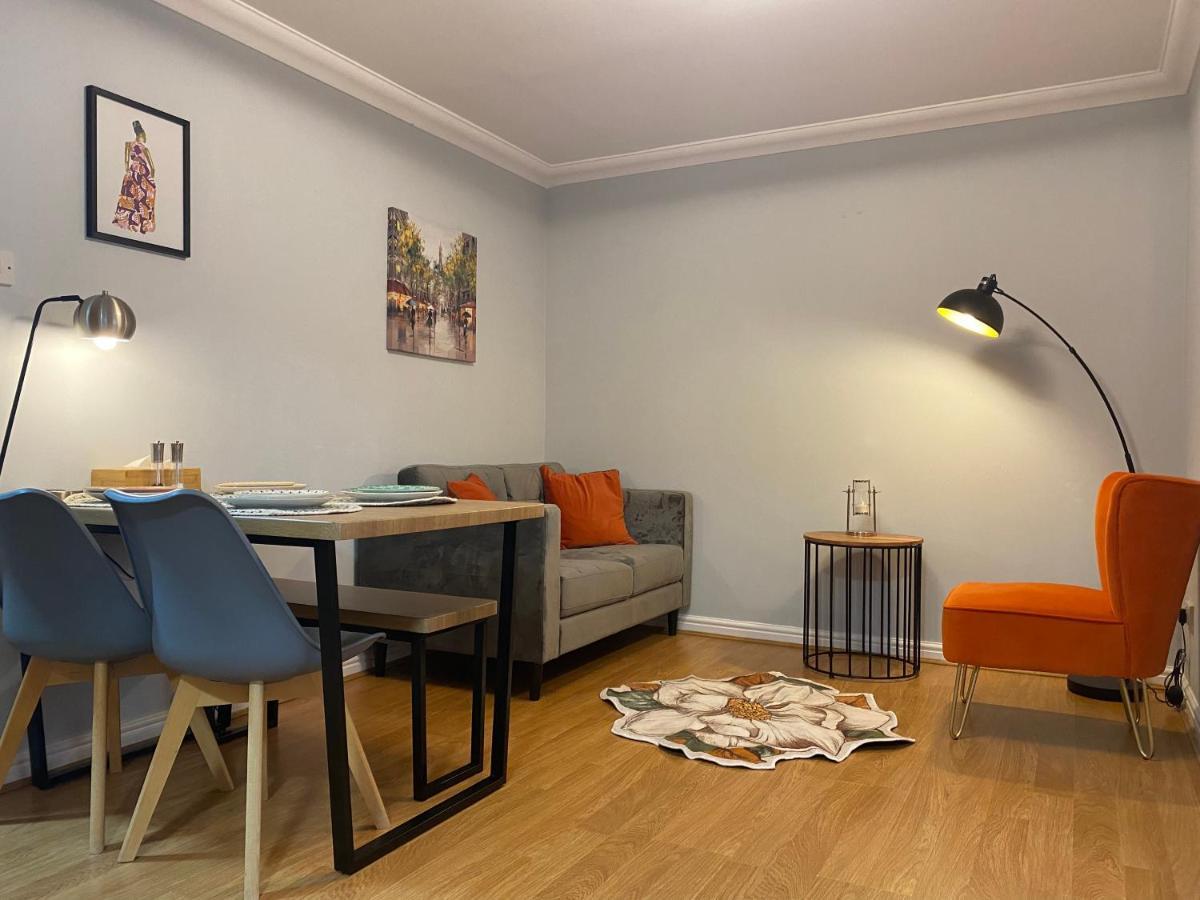 Private Main Door Lovely 2 Bedroom Apartment Edinburgh