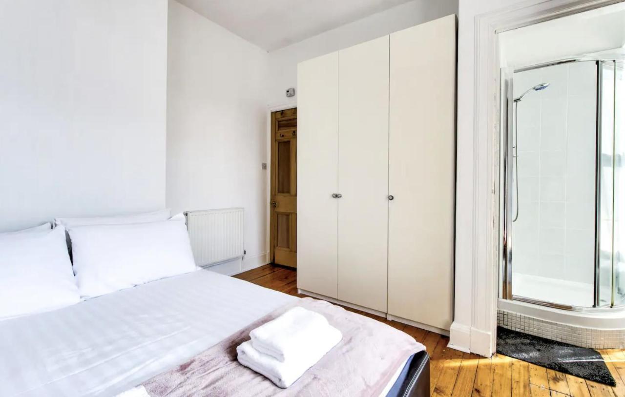 Entire Period Flat By Centre Apartment Edinburgh
