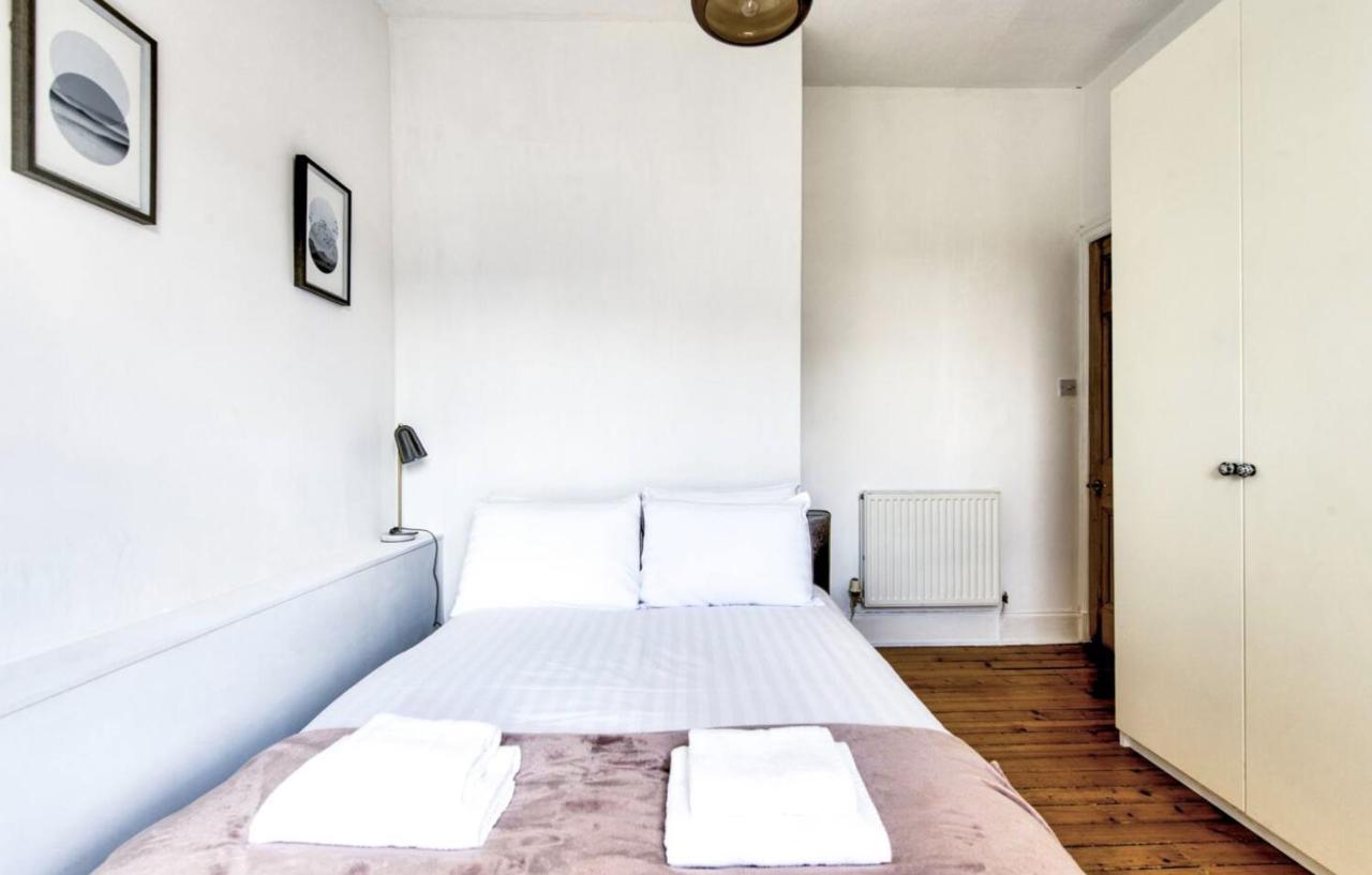 Apartment Entire Period Flat By Centre Edinburgh