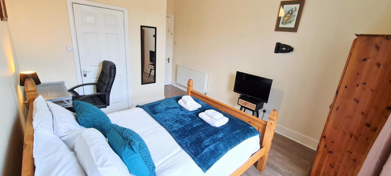 Spacious Ensuite In Centre - Five Star Amenities - Excellent Location Gasthof *