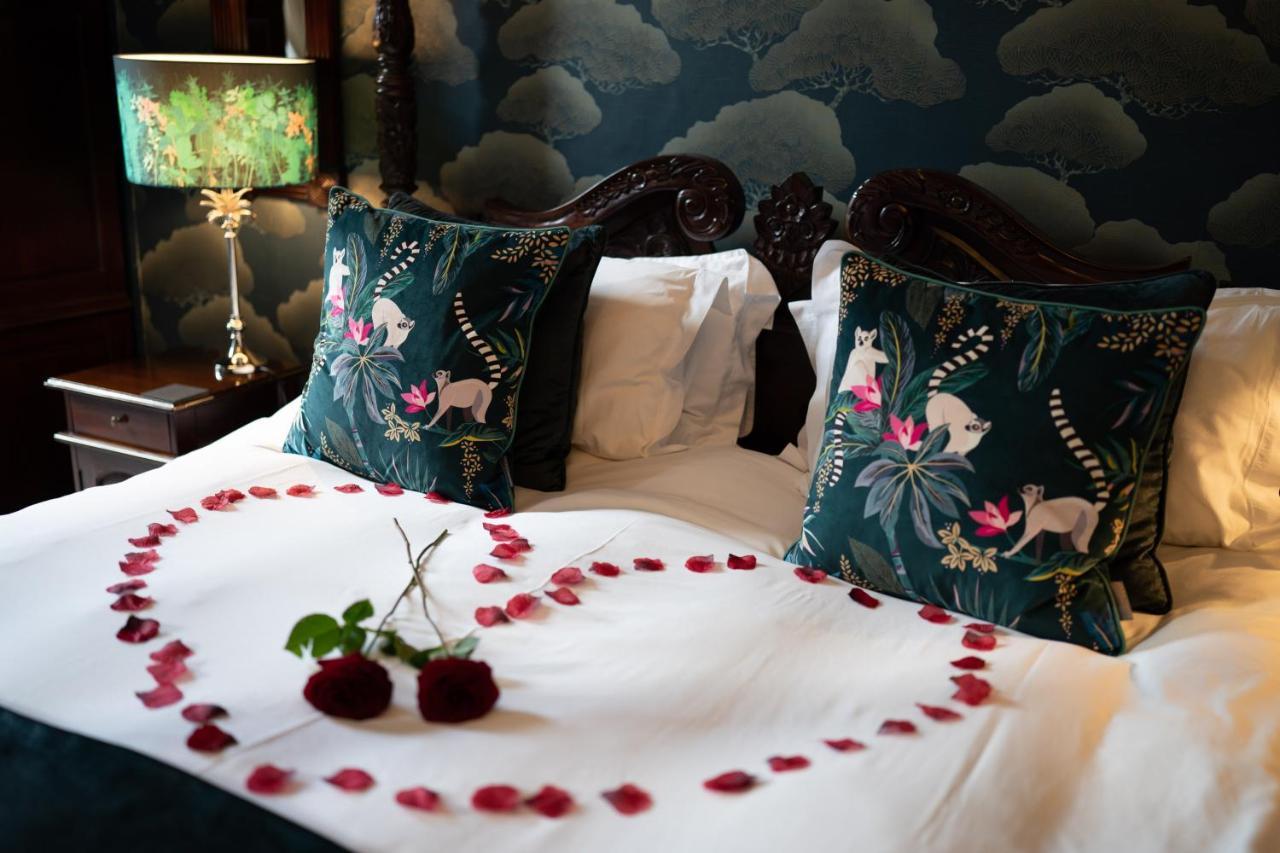 No11 Boutique & Brasserie
