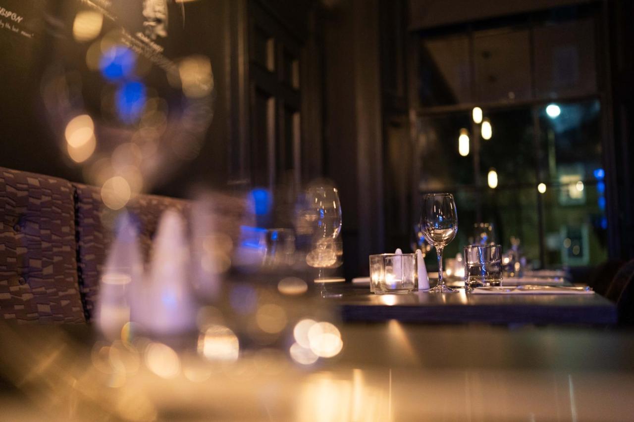 No11 Boutique & Brasserie