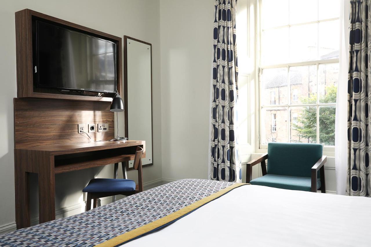 Cairn & 3* Edinburgh