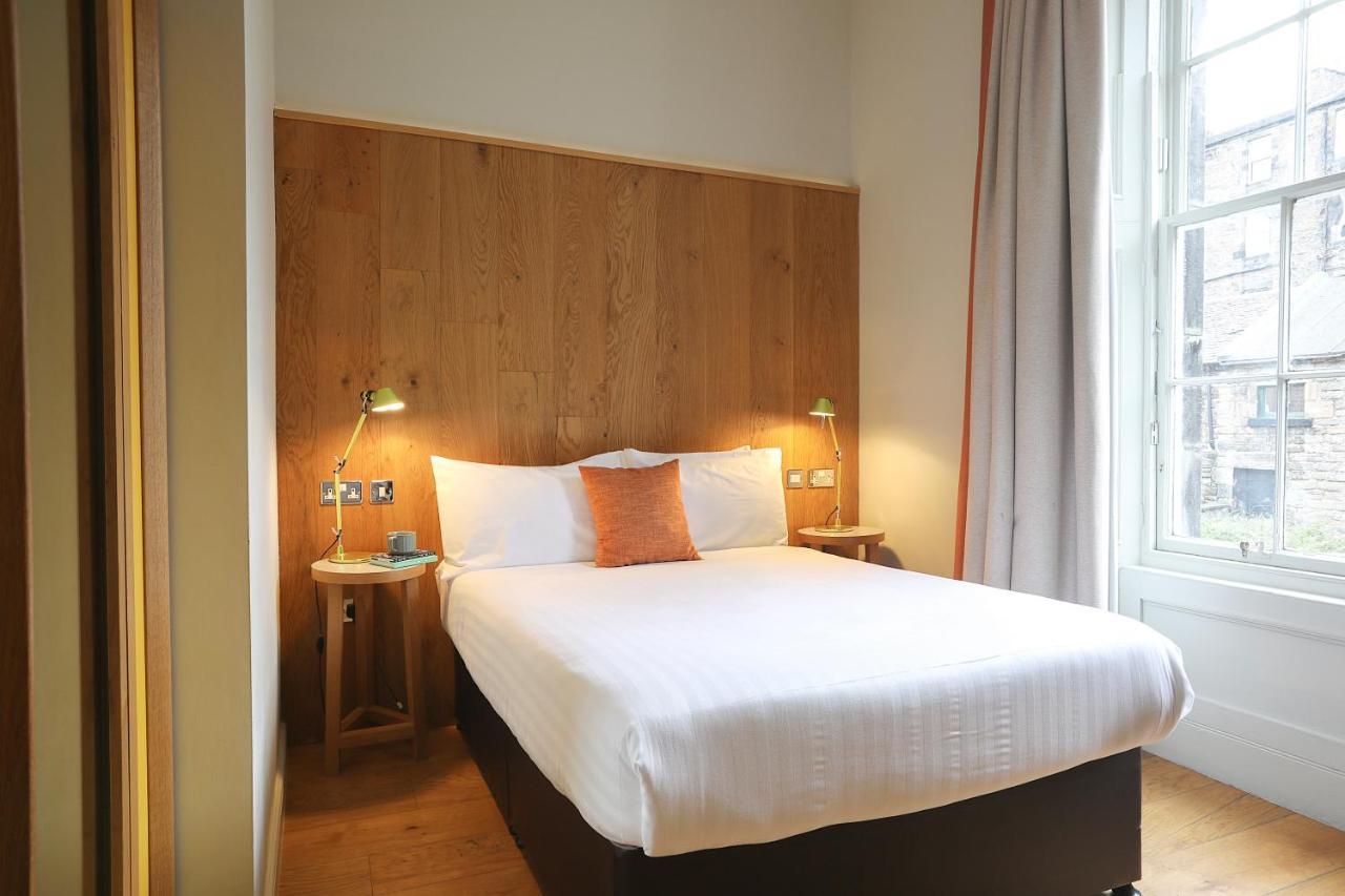 Cairn & 3* Edinburgh